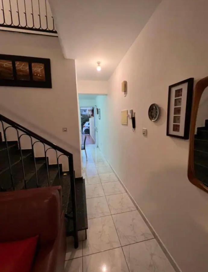 Marias Spacious Aparment Paphos Exteriör bild