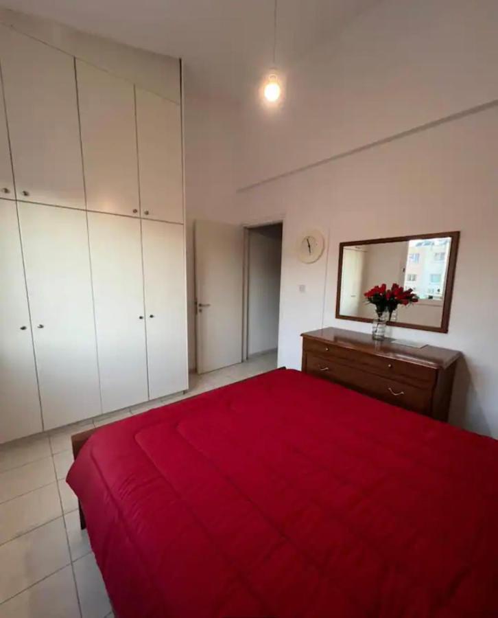 Marias Spacious Aparment Paphos Exteriör bild