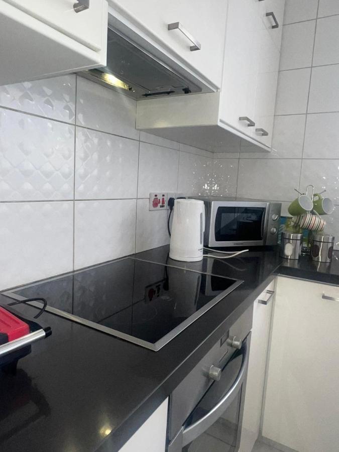 Marias Spacious Aparment Paphos Exteriör bild
